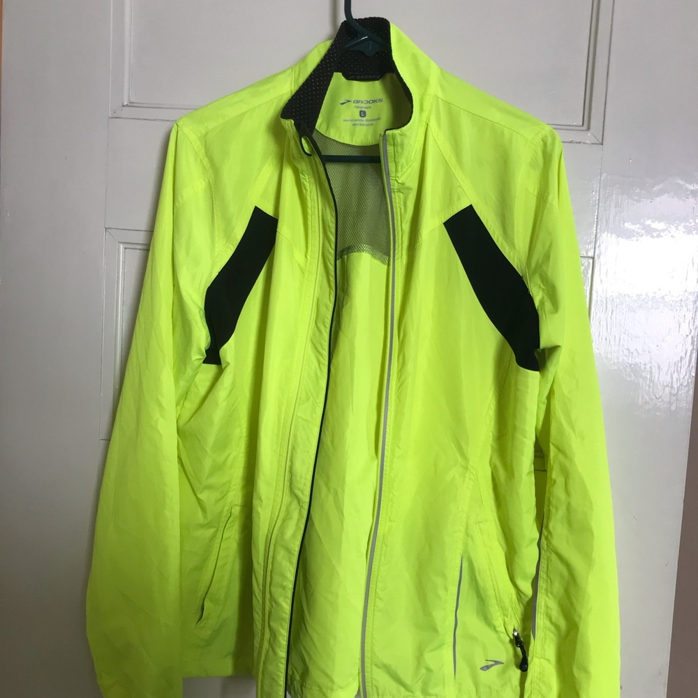 Brooks women’s running jacket
